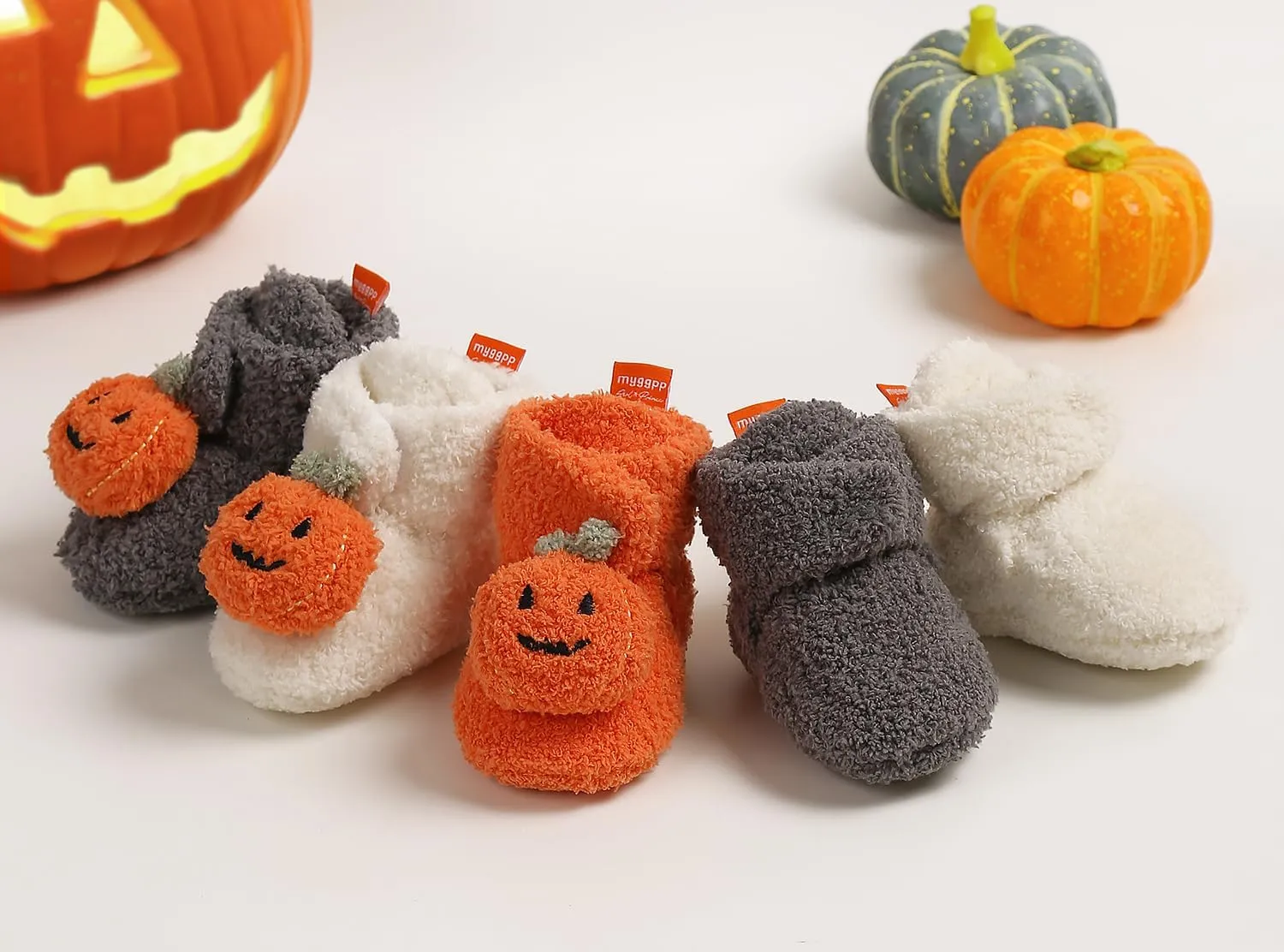 GDSDYM Baby Booties Cozy Fleece Slippers Soft Baby Shoes With Gripper Soles, Winter Warm Infant Newborn Crib Sock Shoes First Walkers