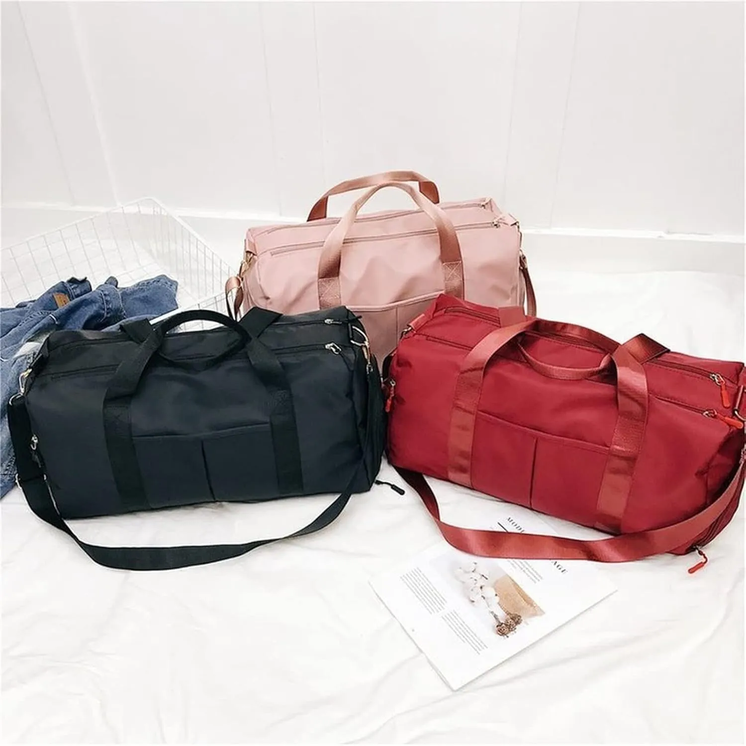 Sports Duffel Bags Sports Gym Bags Outdoor Waterproof Nylon Men Women Training Fitness Travel Handbag Yoga Mat Sport Bag with Shoes Compartment(Pink)